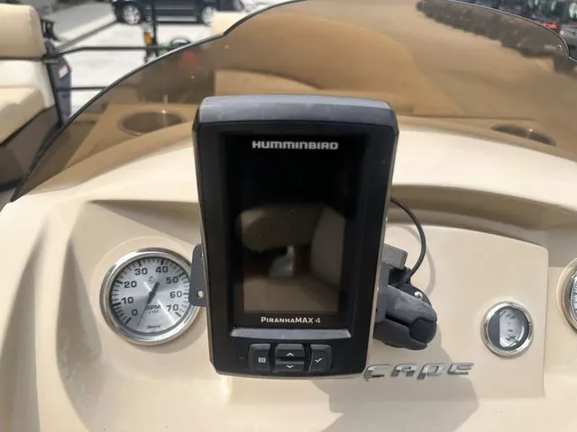 Slide: The Image of Larson Escape RT 2200 2016 - 15