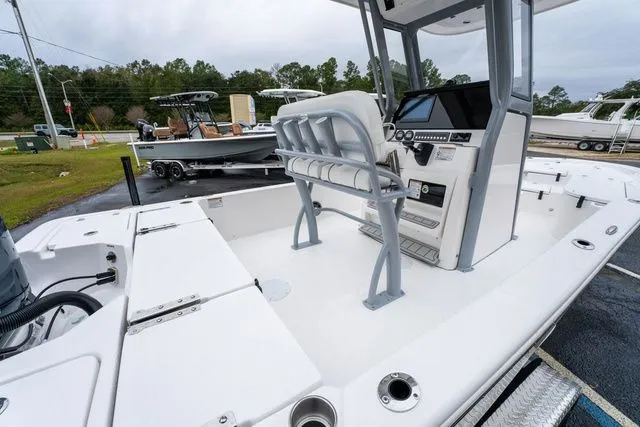 Slide: The Image of Sea Fox 231 Bay Fox 2025 - 12
