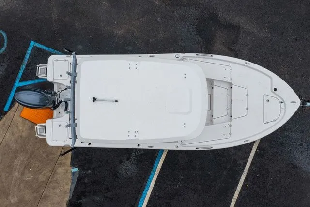 Slide: The Image of Sea Fox 231 Bay Fox 2025 - 7