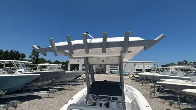 Slide: The Image of Sea Fox 228 Commander 2025 - 24