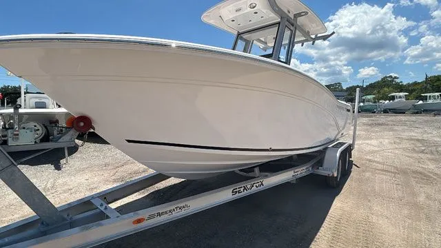 Slide: The Image of Sea Fox 228 Commander 2025 - 3