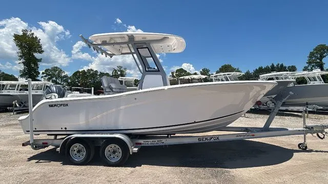 Slide: The Image of Sea Fox 228 Commander 2025 - 7