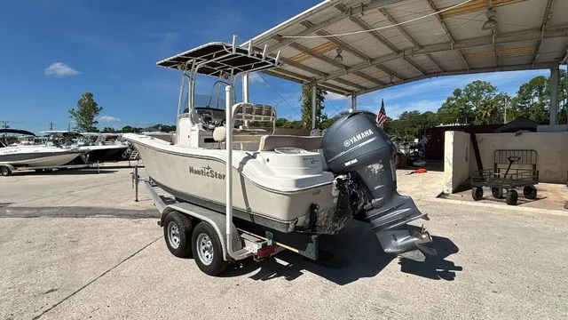 Slide: The Image of NauticStar 2000 XS 2014 - 6