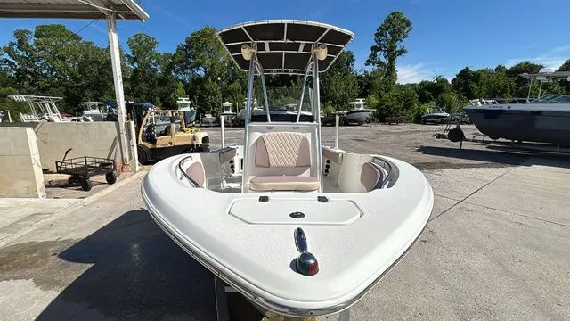 Slide: The Image of NauticStar 2000 XS 2014 - 9