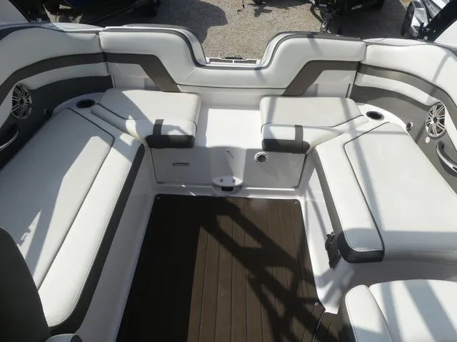 Slide: The Image of Yamaha 242 Limited S 2016 - 22