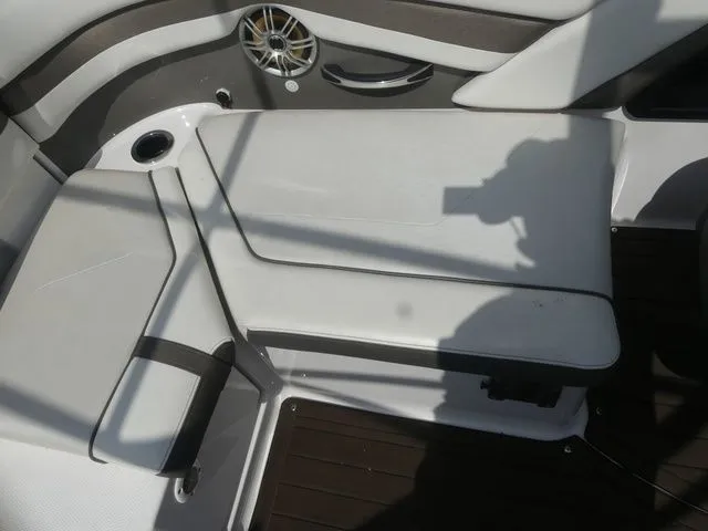 Slide: The Image of Yamaha 242 Limited S 2016 - 23