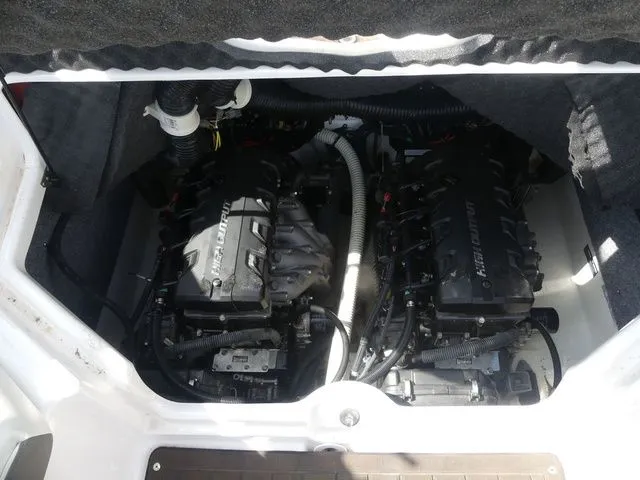 Slide: The Image of Yamaha 242 Limited S 2016 - 25