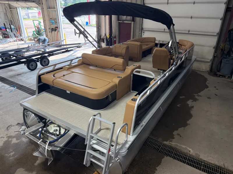 The Image of Tahoe Sport 2385 Swingback (VRB) & Honda 4-Stroke EFI 2025 - 1