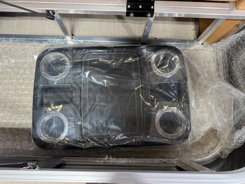 Slide: The Image of Tahoe Sport 2385 Swingback (VRB) & Honda 4-Stroke EFI 2025 - 24