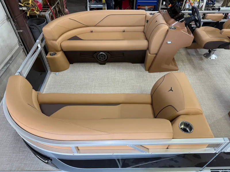 Slide: The Image of Tahoe Sport 2385 Swingback (VRB) & Honda 4-Stroke EFI 2025 - 3