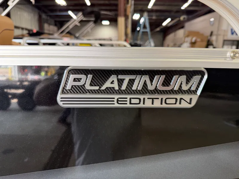 Slide: The Image of Tahoe Sport 2385 Swingback (VRB) & Honda 4-Stroke EFI 2025 - 37