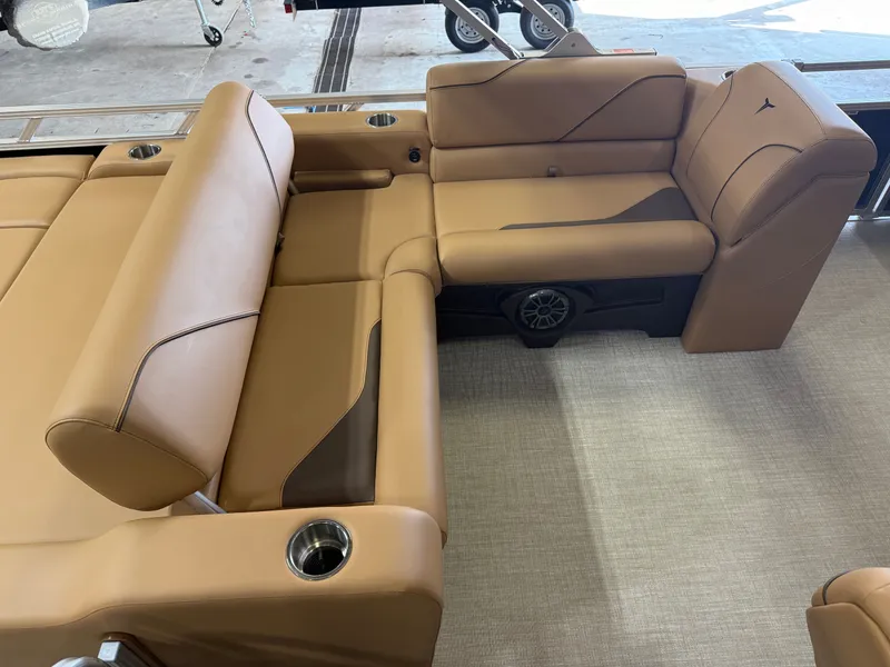 Slide: The Image of Tahoe Sport VRB 2385 Swingback & 4-Stroke $33995 2025 - 18