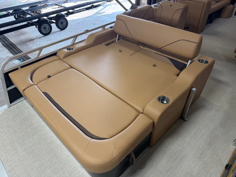 Slide: The Image of Tahoe Sport VRB 2385 Swingback & 4-Stroke $33995 2025 - 19