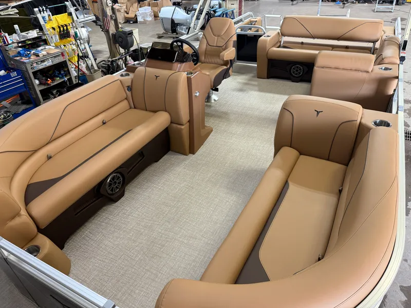 Slide: The Image of Tahoe Sport VRB 2385 Swingback & 4-Stroke $33995 2025 - 31