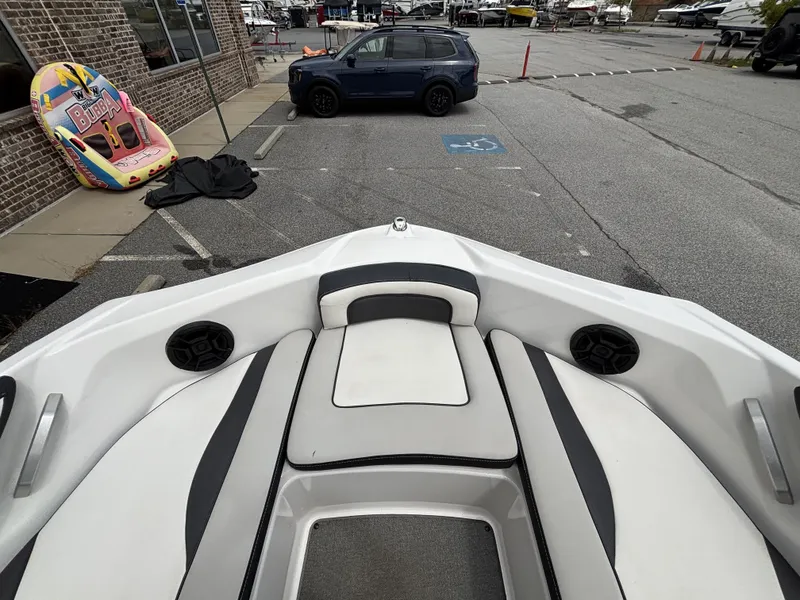 Slide: The Image of Yamaha AR195 w/2020 Yamaha 1.8L SV HO Engine and Trailer Included 2020 - 13