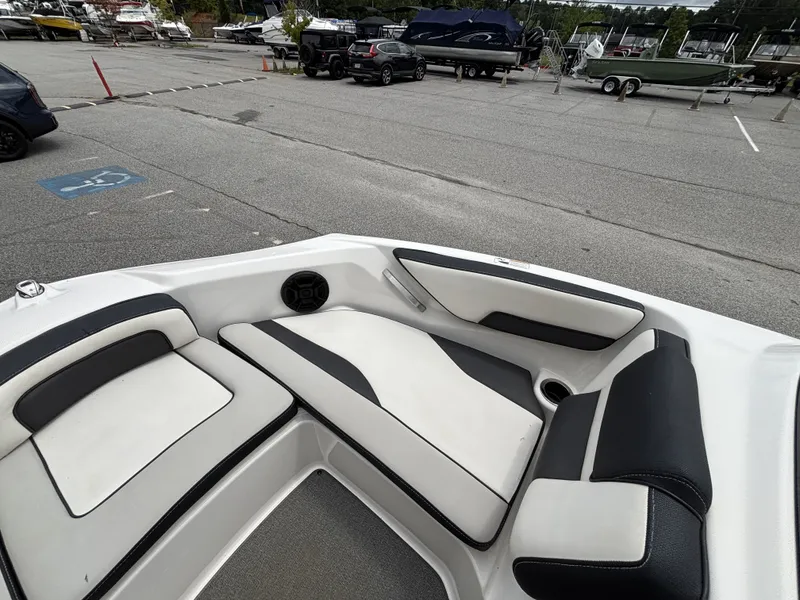 Slide: The Image of Yamaha AR195 w/2020 Yamaha 1.8L SV HO Engine and Trailer Included 2020 - 14