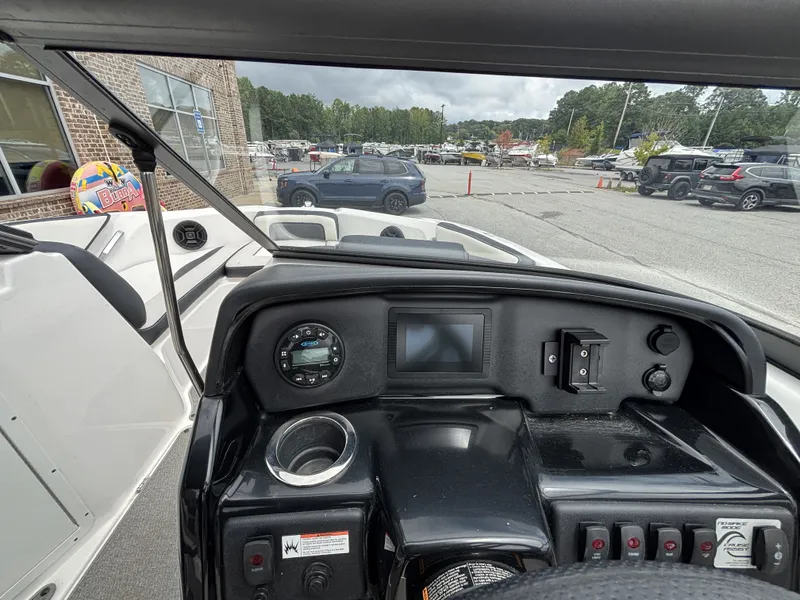 Slide: The Image of Yamaha AR195 w/2020 Yamaha 1.8L SV HO Engine and Trailer Included 2020 - 16