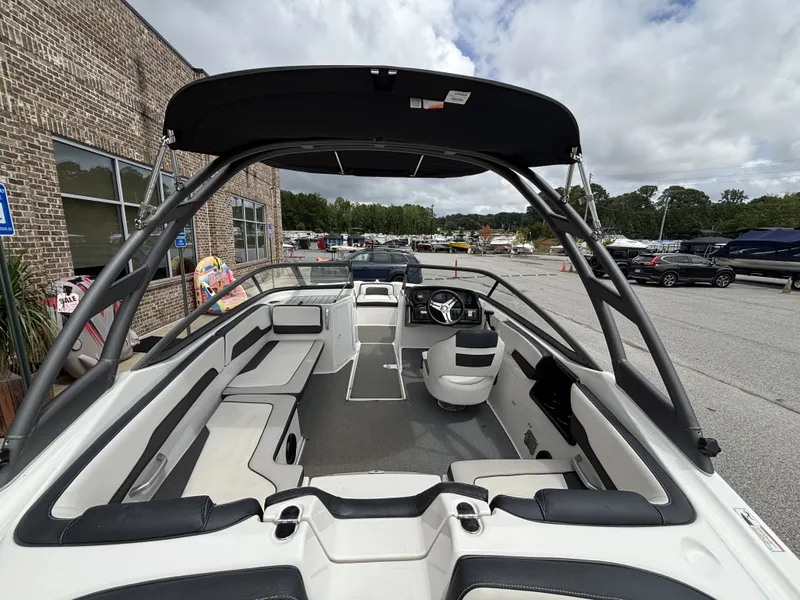 Slide: The Image of Yamaha AR195 w/2020 Yamaha 1.8L SV HO Engine and Trailer Included 2020 - 22