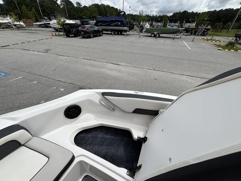 Slide: The Image of Yamaha AR195 w/2020 Yamaha 1.8L SV HO Engine and Trailer Included 2020 - 24