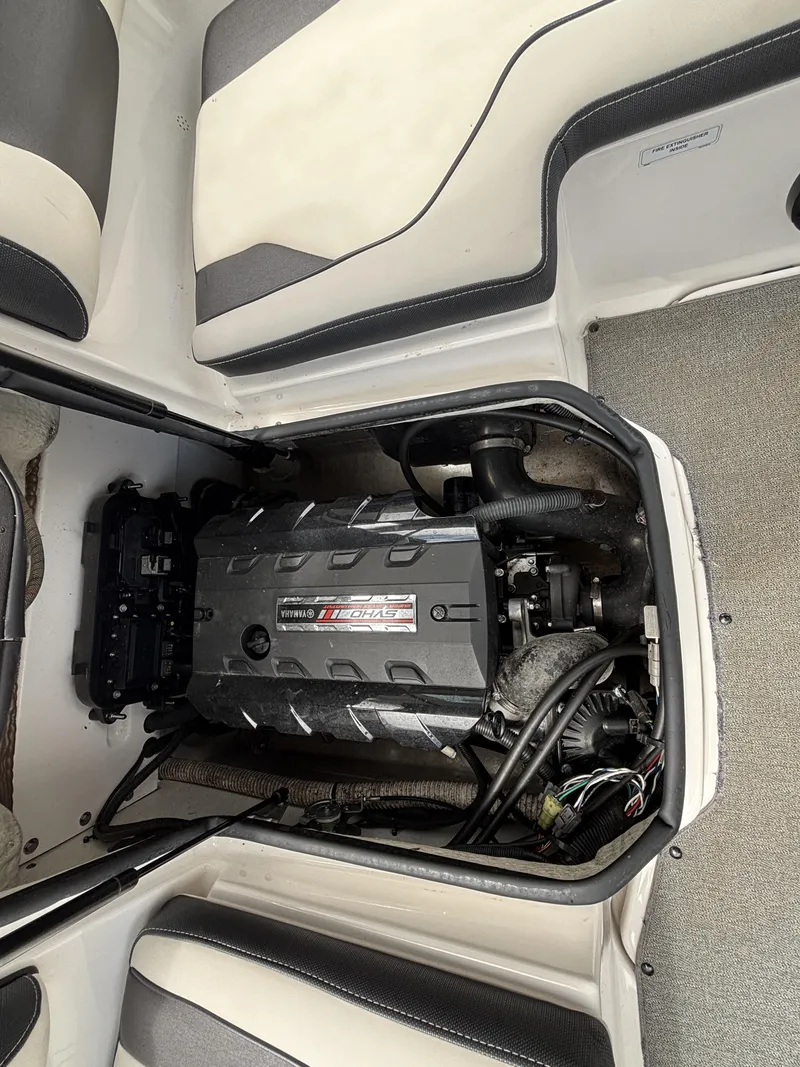 Slide: The Image of Yamaha AR195 w/2020 Yamaha 1.8L SV HO Engine and Trailer Included 2020 - 28