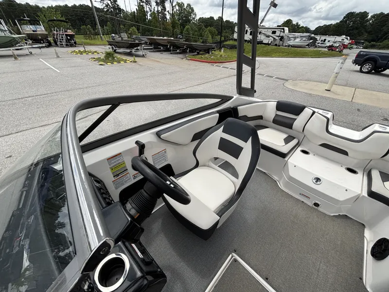 Slide: The Image of Yamaha AR195 w/2020 Yamaha 1.8L SV HO Engine and Trailer Included 2020 - 35