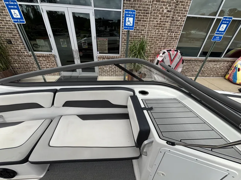 Slide: The Image of Yamaha AR195 w/2020 Yamaha 1.8L SV HO Engine and Trailer Included 2020 - 36