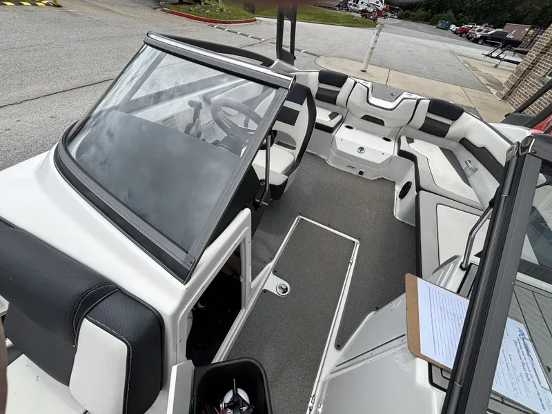 Slide: The Image of Yamaha AR195 w/2020 Yamaha 1.8L SV HO Engine and Trailer Included 2020 - 41