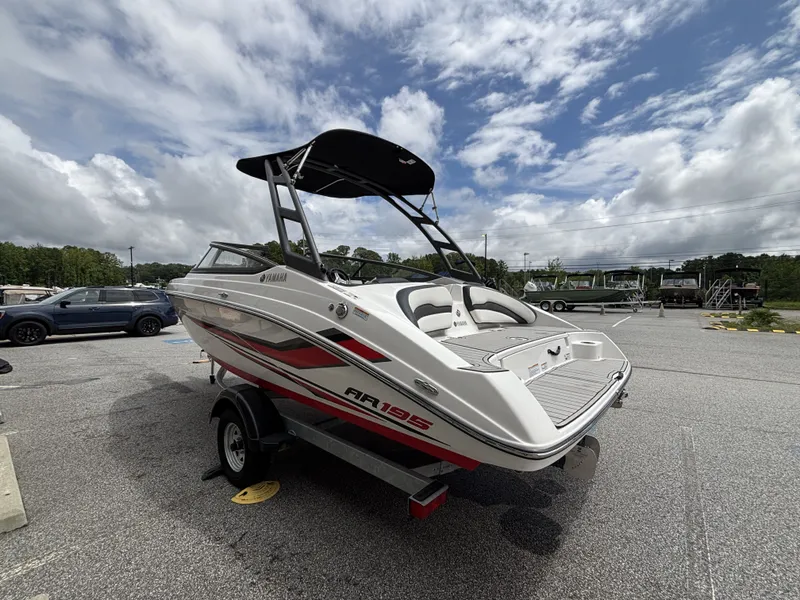 Slide: The Image of Yamaha AR195 w/2020 Yamaha 1.8L SV HO Engine and Trailer Included 2020 - 7