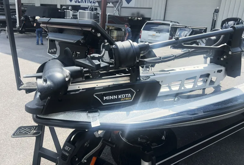 Slide: The Image of Skeeter FXR21 2023 - 12