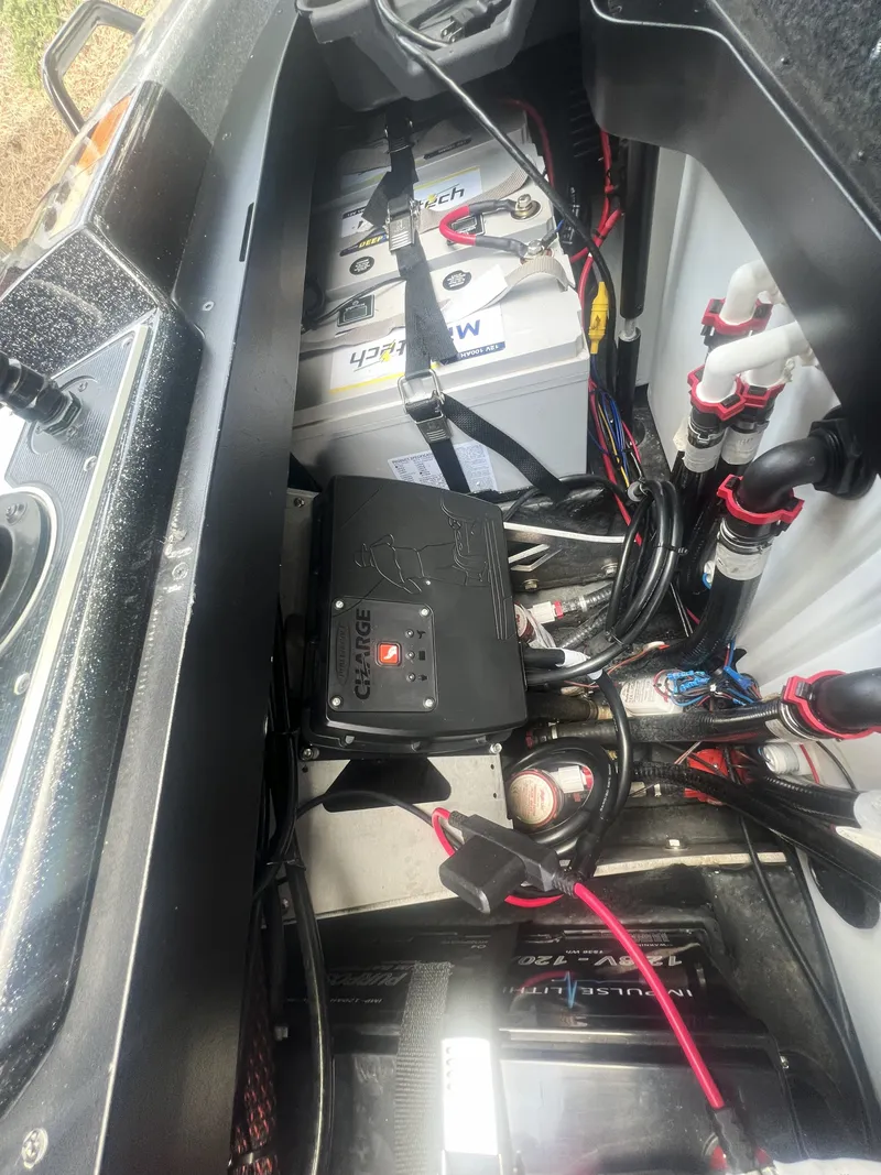 Slide: The Image of Skeeter FXR21 2023 - 15