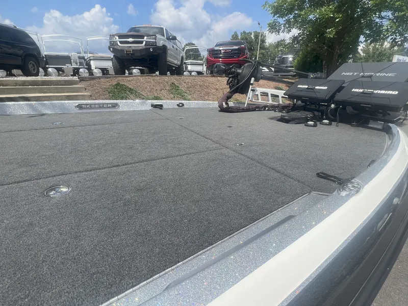 Slide: The Image of Skeeter FXR21 2023 - 7