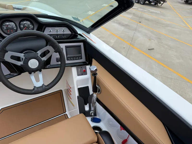 Slide: The Image of MasterCraft NXT22 2022 - 13