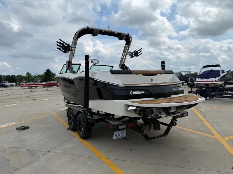 Slide: The Image of MasterCraft NXT22 2022 - 4