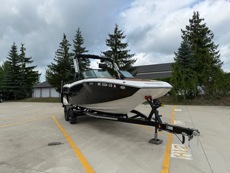 Slide: The Image of MasterCraft NXT22 2022 - 6