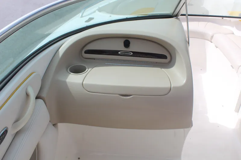 Slide: The Image of Chaparral 220 SSi 2003 - 12