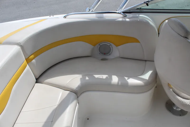 Slide: The Image of Chaparral 220 SSi 2003 - 13