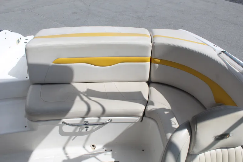 Slide: The Image of Chaparral 220 SSi 2003 - 14