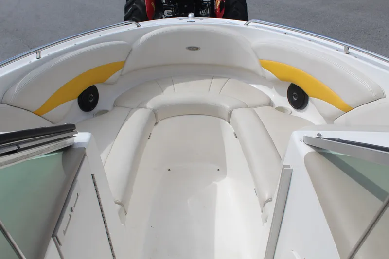 Slide: The Image of Chaparral 220 SSi 2003 - 16