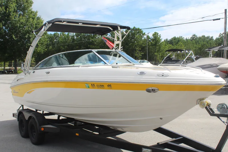 Slide: The Image of Chaparral 220 SSi 2003 - 7