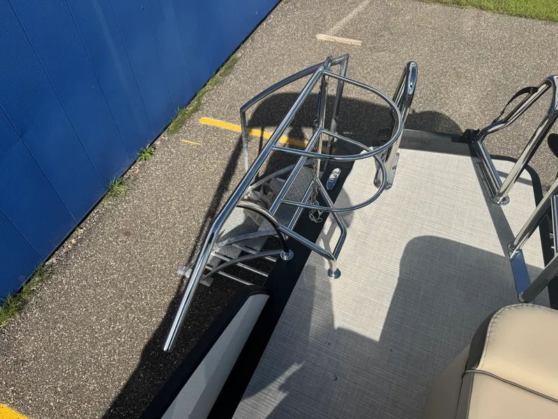 Slide: The Image of Harris Cruiser 230 2026 - 39