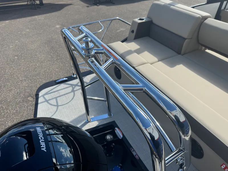 Slide: The Image of Harris Cruiser 230 2026 - 41