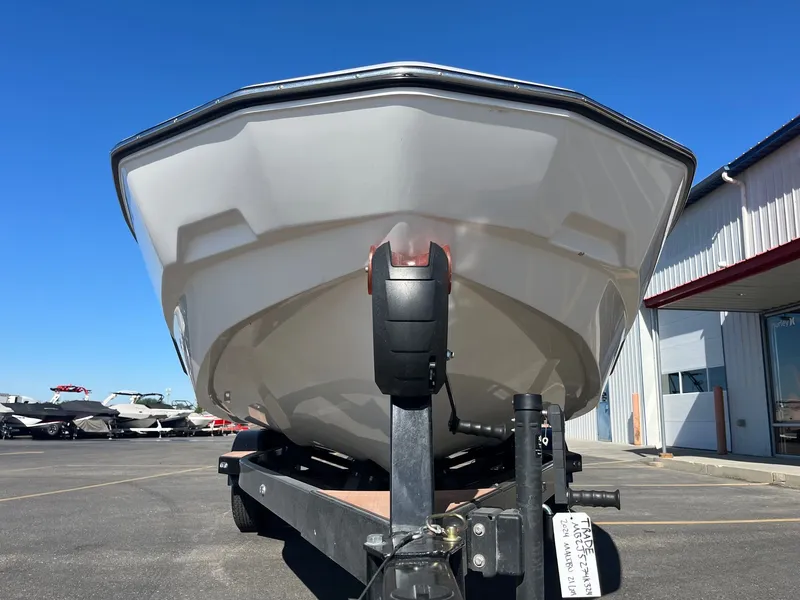 Slide: The Image of Malibu Wakesetter 21 LX-r 2024 - 11