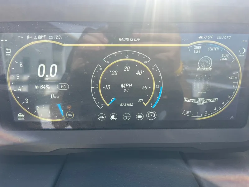 Slide: The Image of Malibu Wakesetter 21 LX-r 2024 - 30