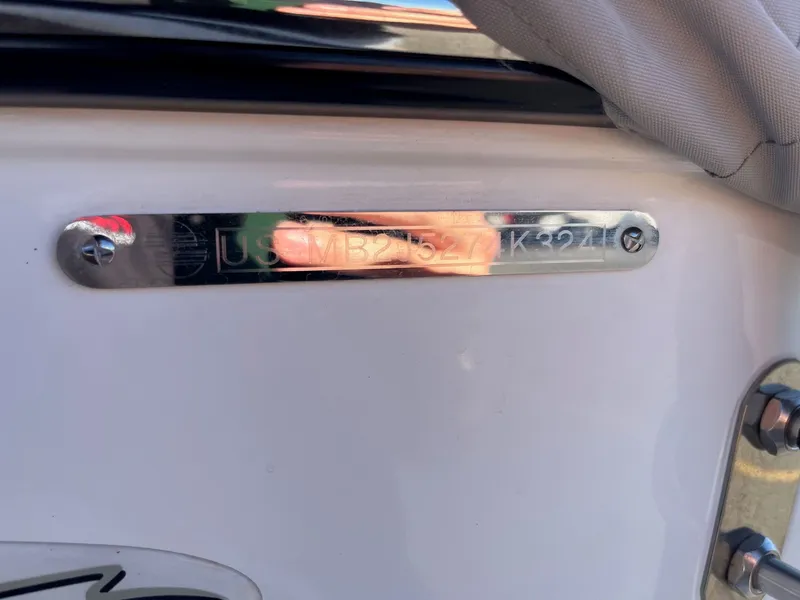 Slide: The Image of Malibu Wakesetter 21 LX-r 2024 - 37