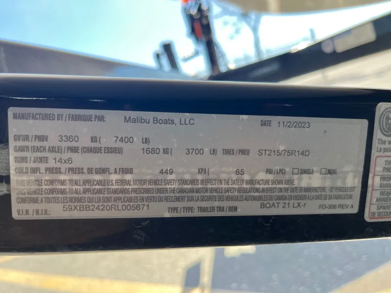 Slide: The Image of Malibu Wakesetter 21 LX-r 2024 - 38