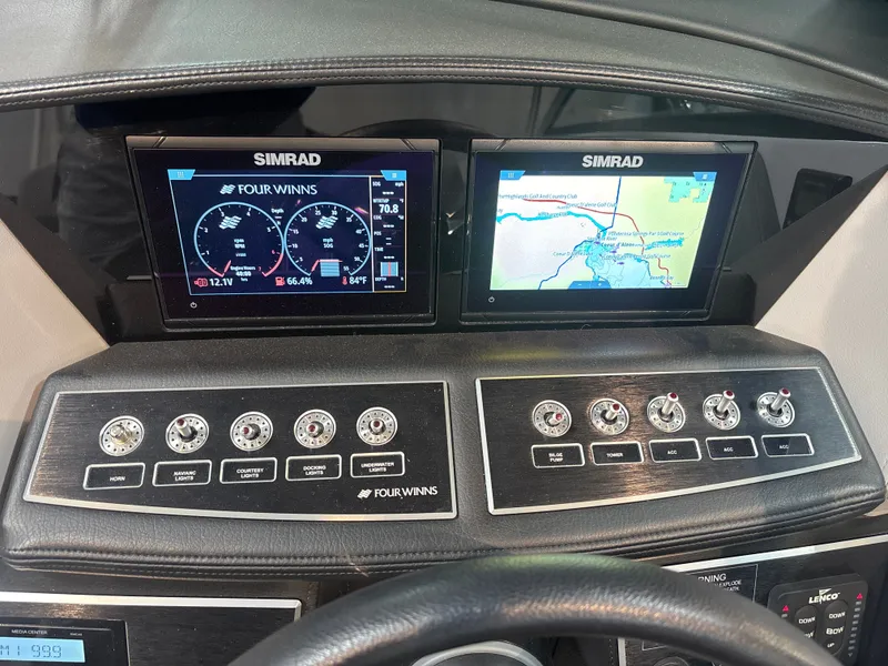 Slide: The Image of Four Winns H6 2024 - 15