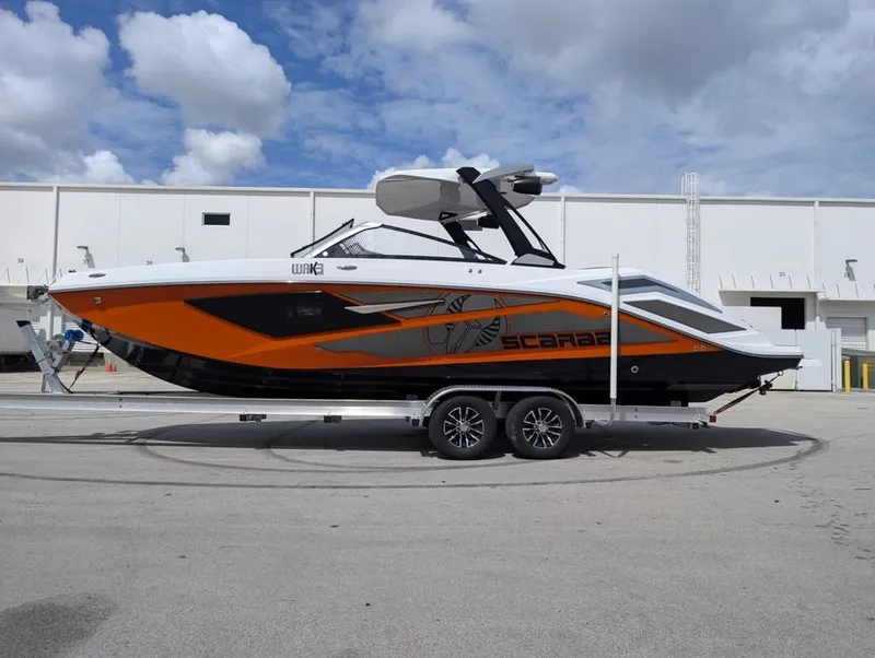 Slide: The Image of Scarab SB285 LX WAKE 2026 - 44