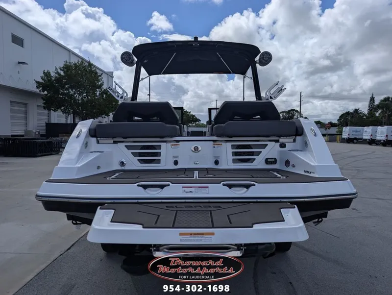 Slide: The Image of Scarab SB235 LX WAKE 2026 - 2