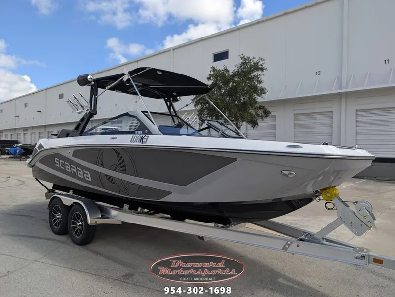 Slide: The Image of Scarab SB235 LX WAKE 2026 - 5