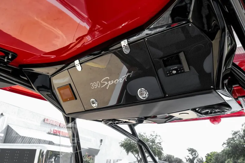 Slide: The Image of Nor-Tech 390 Sport 2026 - 21